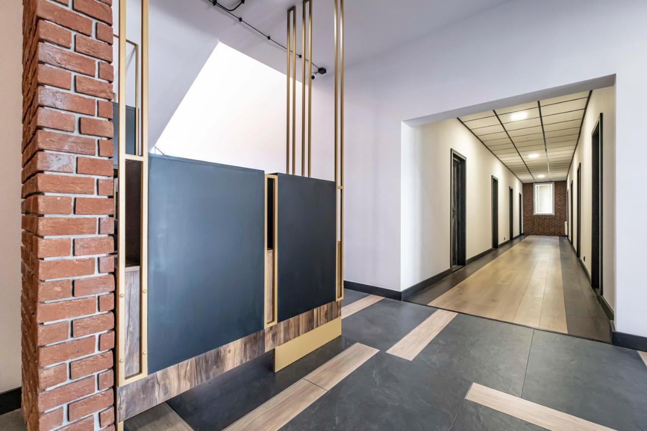 Vola Hostel Варшава Экстерьер фото