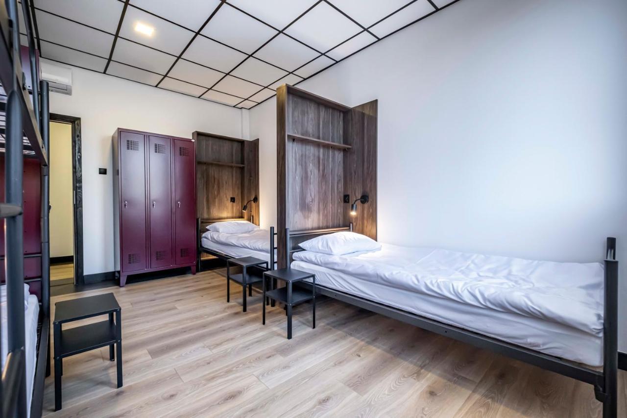 Vola Hostel Варшава Экстерьер фото