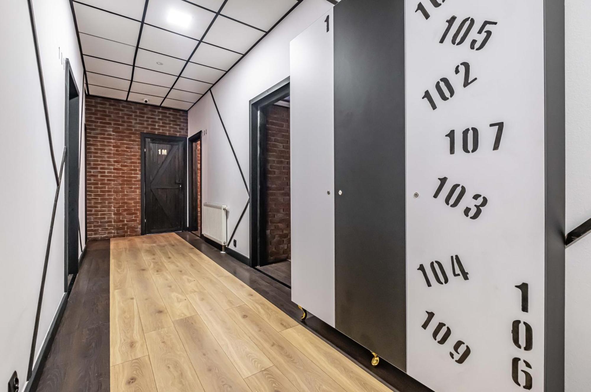 Vola Hostel Варшава Экстерьер фото